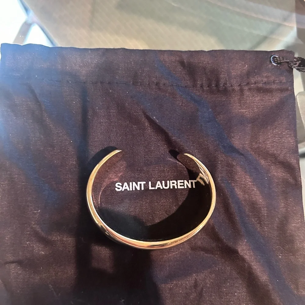 COPY - Saint Laurent Wavy gold-tone cuff - Picture 3 of 6